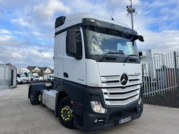 MERCEDES BENZ TRUCK