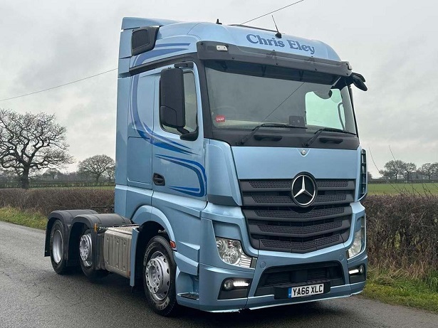 MERCEDES BENZ TRUCK
