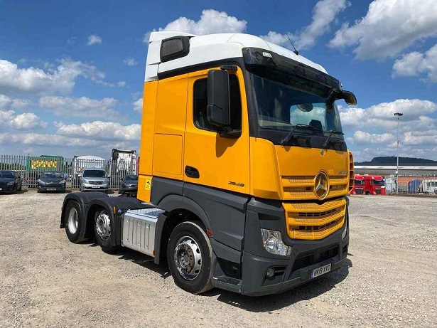 MERCEDES BENZ TRUCK