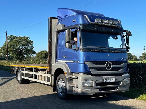 MERCEDES BENZ TRUCK