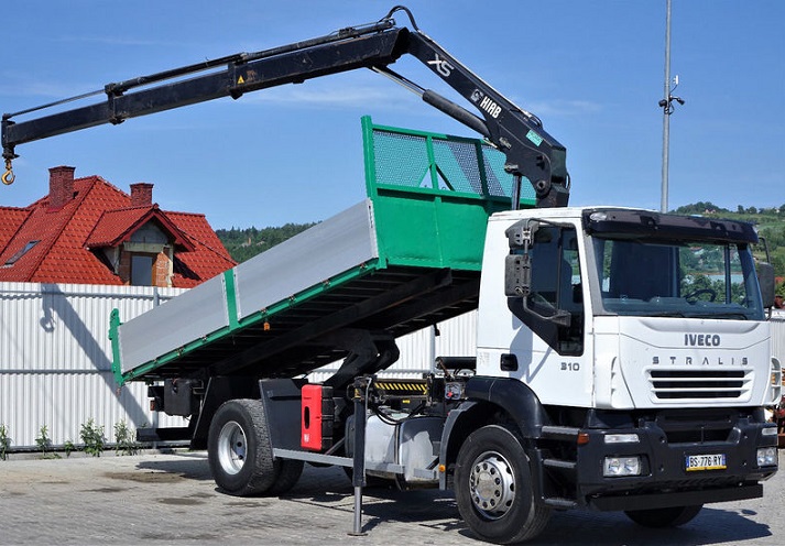 CRANE TRUCK