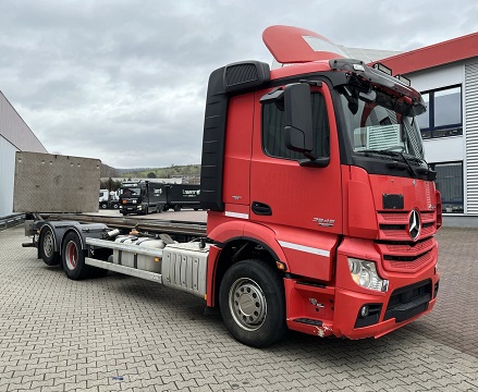 MERCEDES BENZ TRUCK