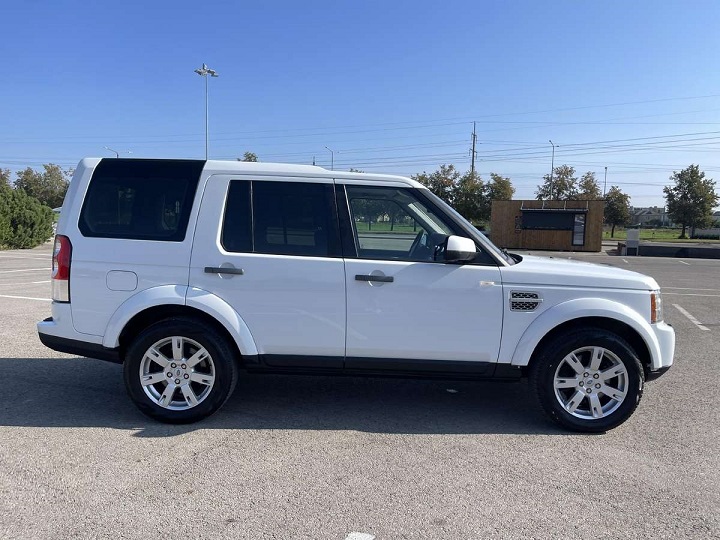 USED VEHICLE