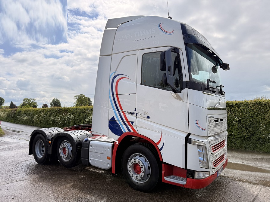 VOLVO TRUCK