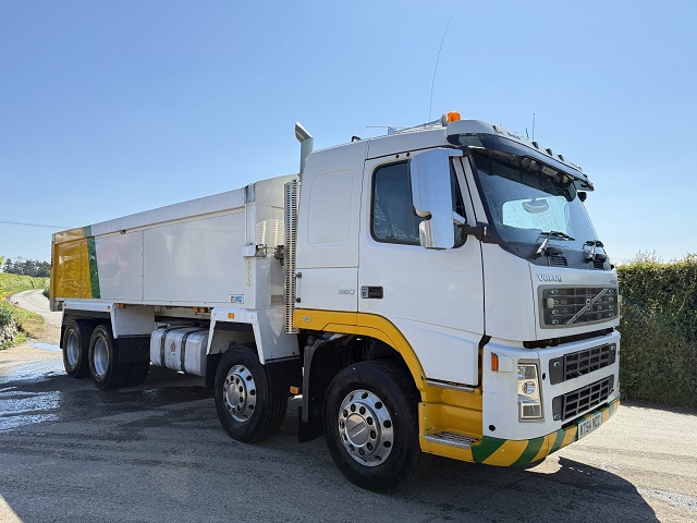 USED VEHICLE