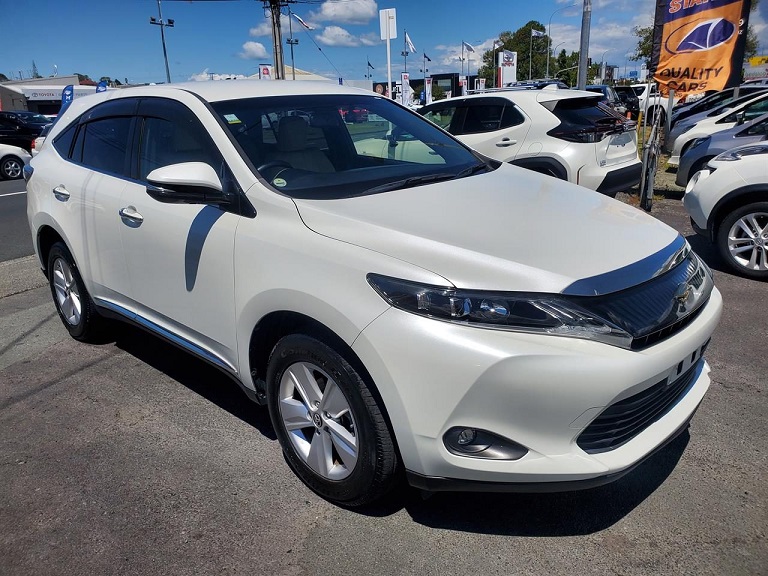 USED VEHICLE