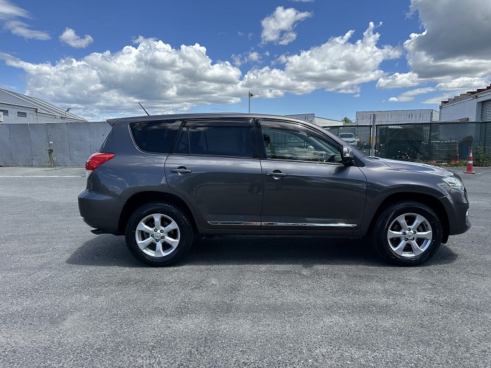 USED VEHICLE