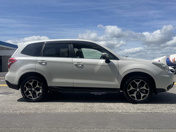 USED VEHICLE