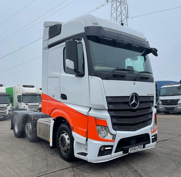 MERCEDES BENZ TRUCK